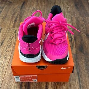 Nike Kids Fuchsia Sneakers